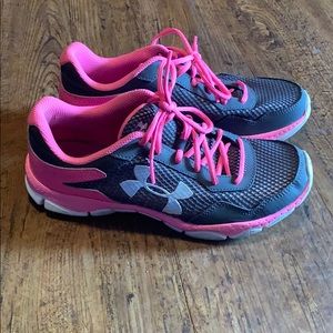 Under Armour shoes Size 6Y - fits like women’s 7